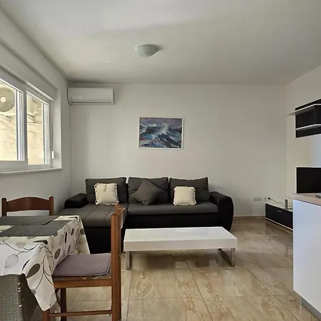 Apartments Giovanni Mandre Exterior photo