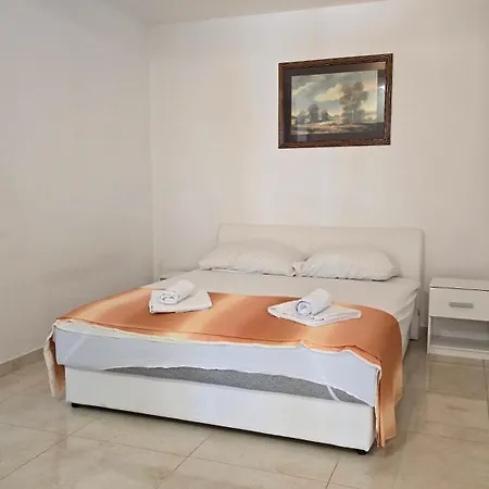 Apartments Giovanni Mandre Room photo