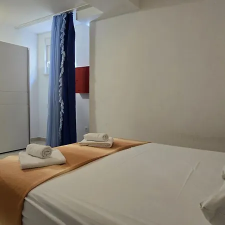 Apartments Giovanni Mandre Room photo