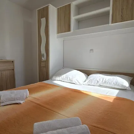 Apartments Giovanni Mandre Room photo