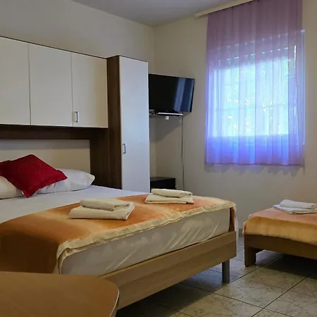 Apartments Giovanni Mandre Room photo