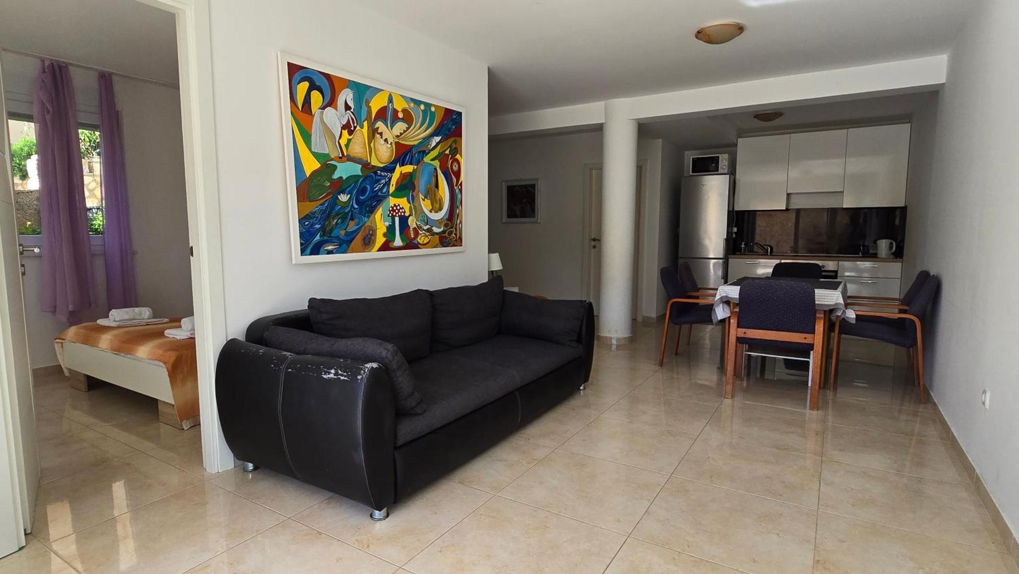 Giovanni Apartment *
